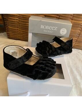 Robeez Baby Infant Girls Black Velvet Mary Jane's With Ruffles Size 6-9 Months